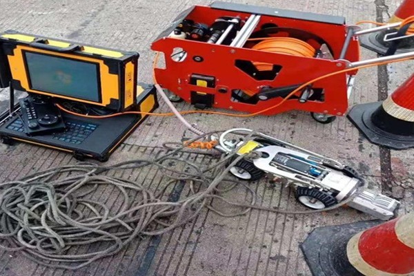 晋源CCTV管道检测机器人